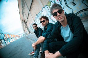 Estreno: Speaker Cabinets se estrenan en castellano con “Cuando todo se derrumba”