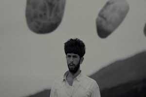 Bejo presenta su nuevo álbum “El Interiorista” con un onírico cortometraje