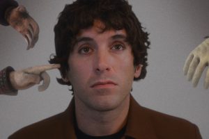 “Full HD”, la canción (de) protesta de Maximiliano Calvo