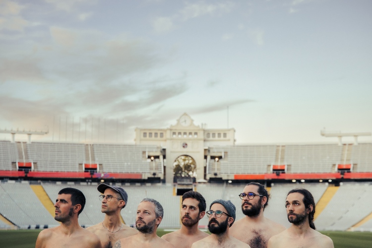 Oques Grasses sell out 4 stadiums and sell 220,000 tickets