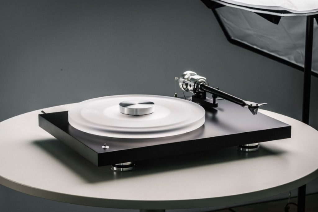 Pro-Ject Debut Reference 10 Turntable