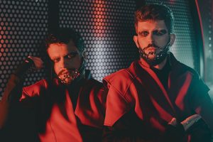 Turista Sueca ironizan sobre las sectas religiosas