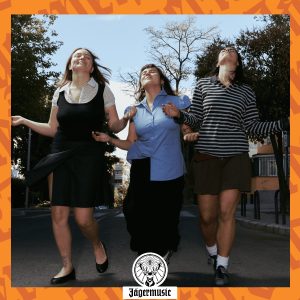 The Petunias piss themselves laughing at Antonio Resines' rap