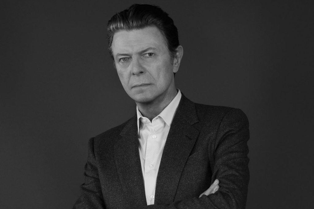 Jehnny Beth, Blixa Bargeld y otros en un nuevo homenaje a David Bowie