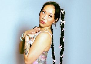 SAILORR gives black teeth and gummy R&B