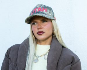 Skye Newman warns against abuse in 'Lonely Girl'