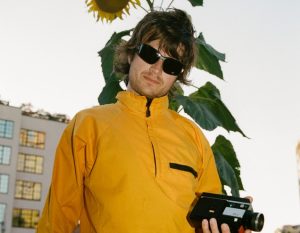 Billie Eilish, Djo, Finneas… condemn the execution of a woman by ICE