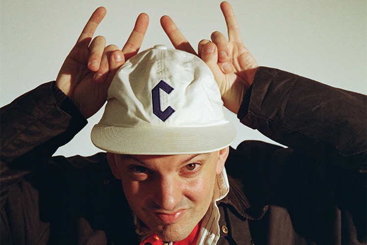 Carlangas y Leiva cantan juntos en “Podría ser peor”