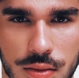 Guillo Rist, between the explosive and the 'MUTE' in his decent single