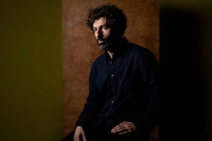 José González anuncia álbum y estrena “Against The Dying Of The Light”