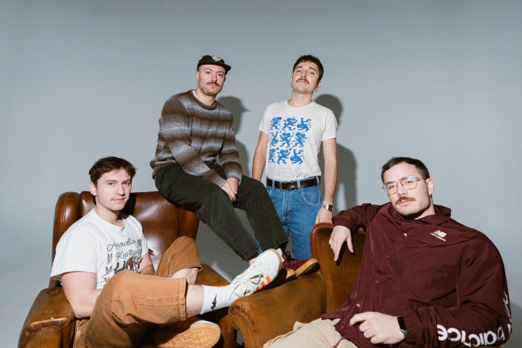 “Cosas que salen mal”, el retorno discográfico de Comic Sans