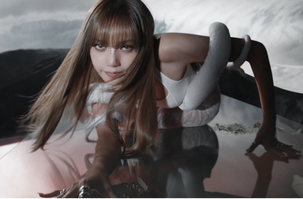 BLACKPINK have a shark mentality, but they are useless, in 'GO'