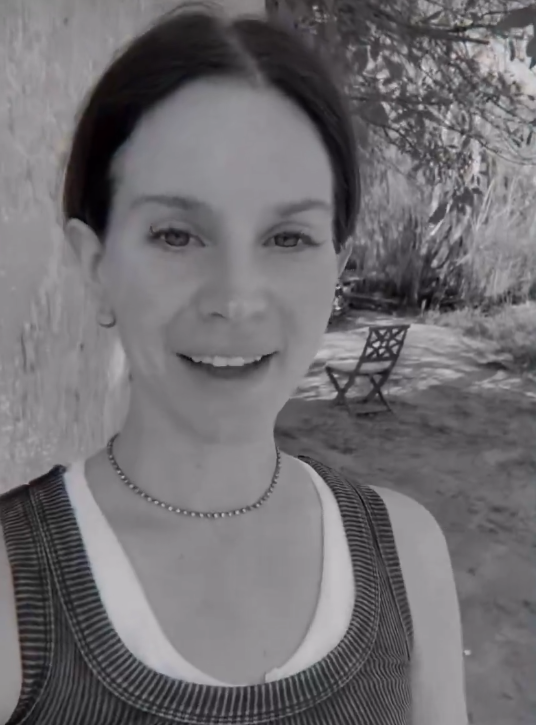 Lana del Rey swears that her album will arrive "soon" and announces single