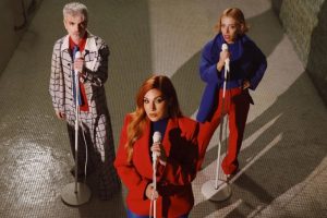 Leire Martínez gives electropop punch with Miranda!