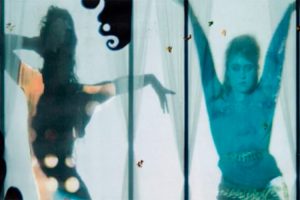 Escucha “Sobre tu ventana”, nuevo single de Rebe junto a AMORE