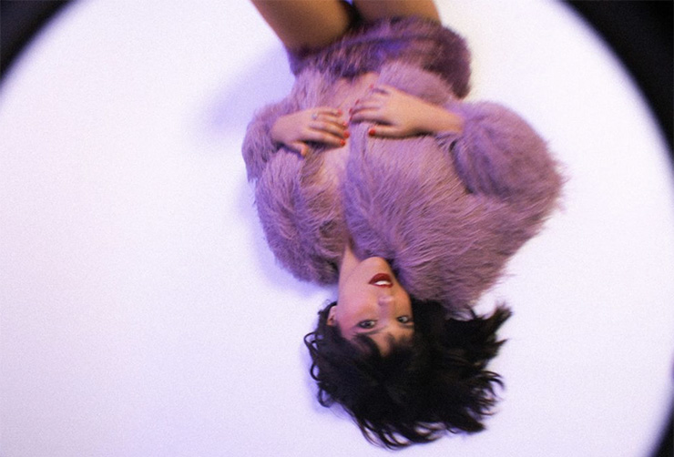 Nina Raku abraza la obsesión en Pareidolia