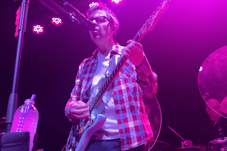 Weezer anuncian una caja con todos sus “Weezer”