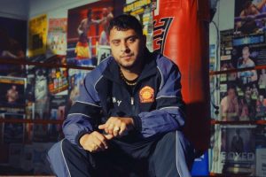 Dollar Selmouni se atreve con la cumbia en “BORRACHA”