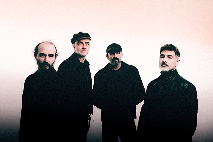 Los Enemigos anuncian su retorno discográfico, “Canciones chulas”, para octubre