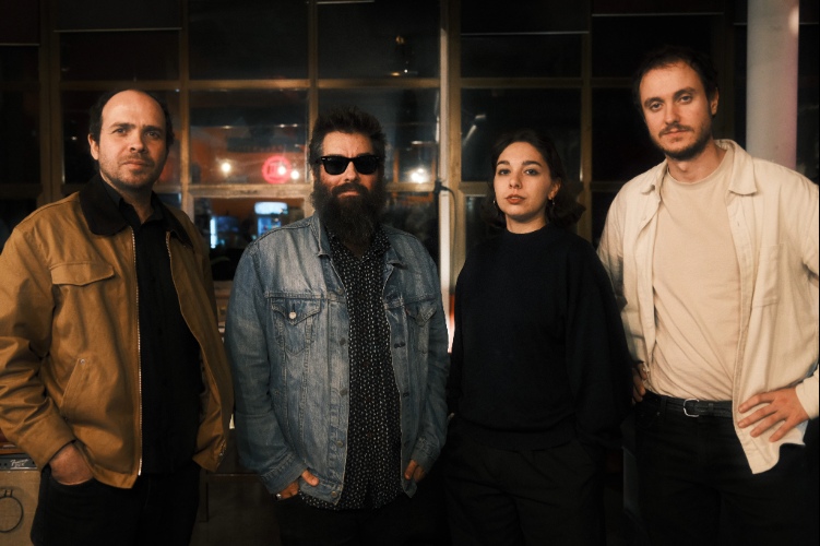 Nueva Tragedia invitan a Nat Simons a acompañarlos en “Mitología Pop”