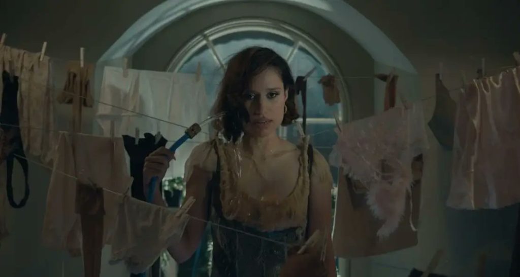 RAYE spends three towns, with Hans Zimmer and Dave Meyers