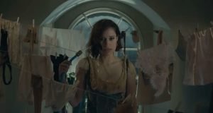 RAYE spends three towns, with Hans Zimmer and Dave Meyers