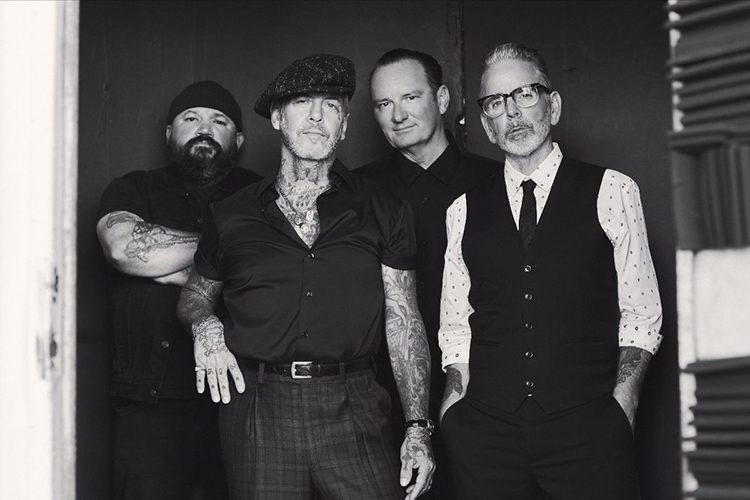 Social Distortion vuelven quince años después con “Born To Kill”