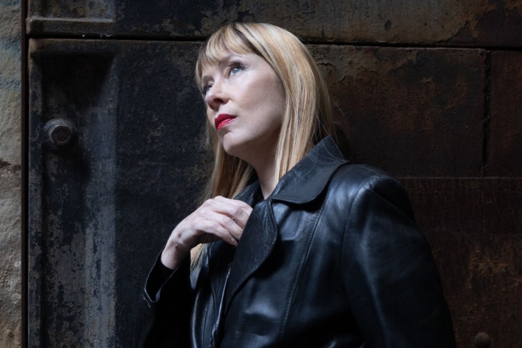 Suzanne Vega visitará tres ciudades españolas este mismo mes