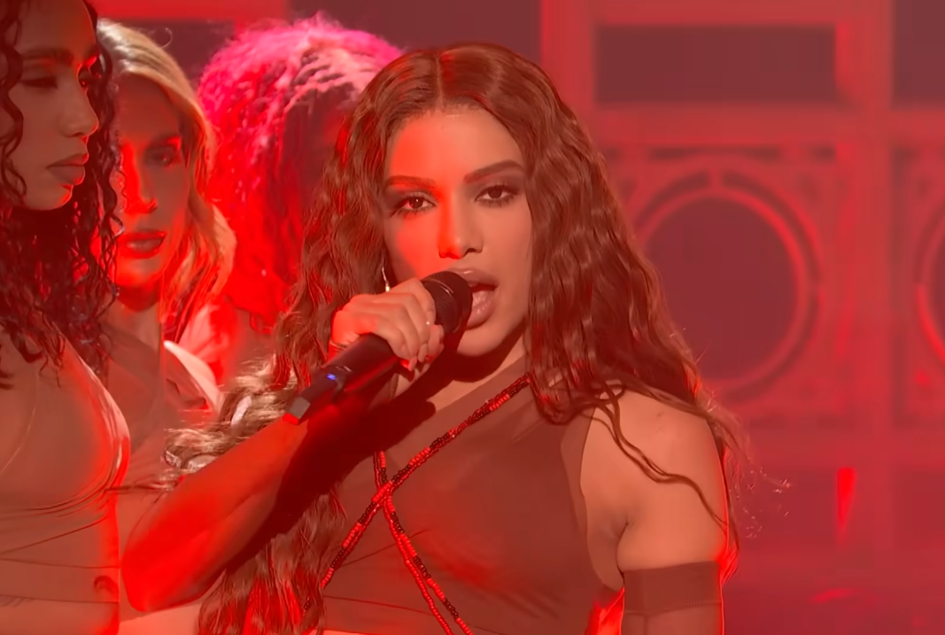 Anitta and Shakira don't clash in 'Choka Choka', but they don't work either