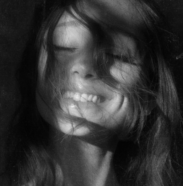 Ariana Grande uploads cover and date of her album 'Petal'