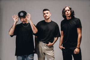Chicle nos invitan a asumir riesgos en “Me vuelvo a torcer”
