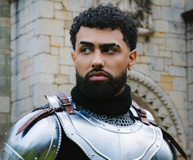 Jay Wheeler reaches No. 1 in Spain and “Bieberchella” shakes the singles chart