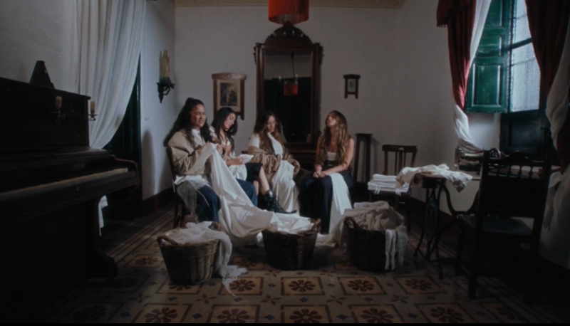 Lola Indigo, Lia Kali, Queralt Lahoz and SALMA bring 'Your initials' to Lorca's house