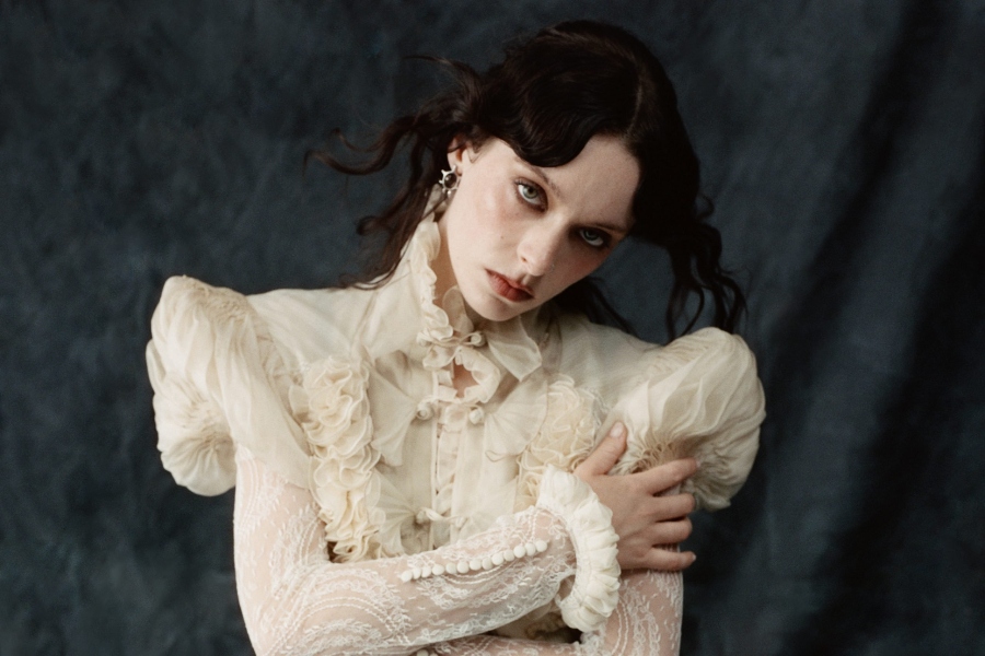 RFTW: Holly Humberstone, Julio de la Rosa, WU LYF, Amaia…