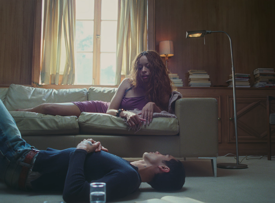 'Reputation', the acoustic candy by Ravyn Lenae and Dominic Fike