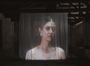Antía Muíño is the hypnotic and prodigious voice of Girando Por Salas