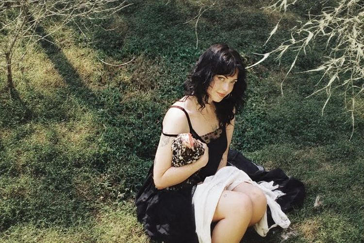 Violet, la hija de Dave Grohl, anuncia disco y primeros conciertos de gira