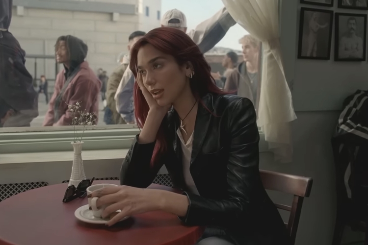 Dua Lipa demanda a una marca por usar su imagen para vender televisores