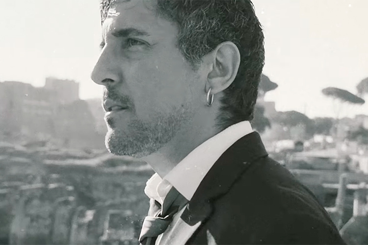 Estrenamos el videoclip de ”La Polilla”, reciente single de LAVIC