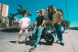 Airbag se cachondean de las falsas giras de despedida