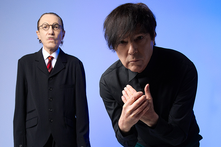 “Live On The Moon”, primer directo oficial de Sparks