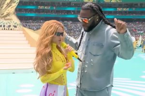 Shakira and Burna Boy, at the service of "the fifes" on top of a canvas