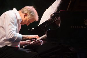 Wim Mertens regresa a Salobreña para celebrar el 35 aniversario de Tendencias