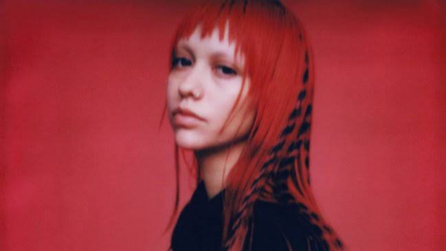Akriila's hypergrunge in 'Roger' is beautiful