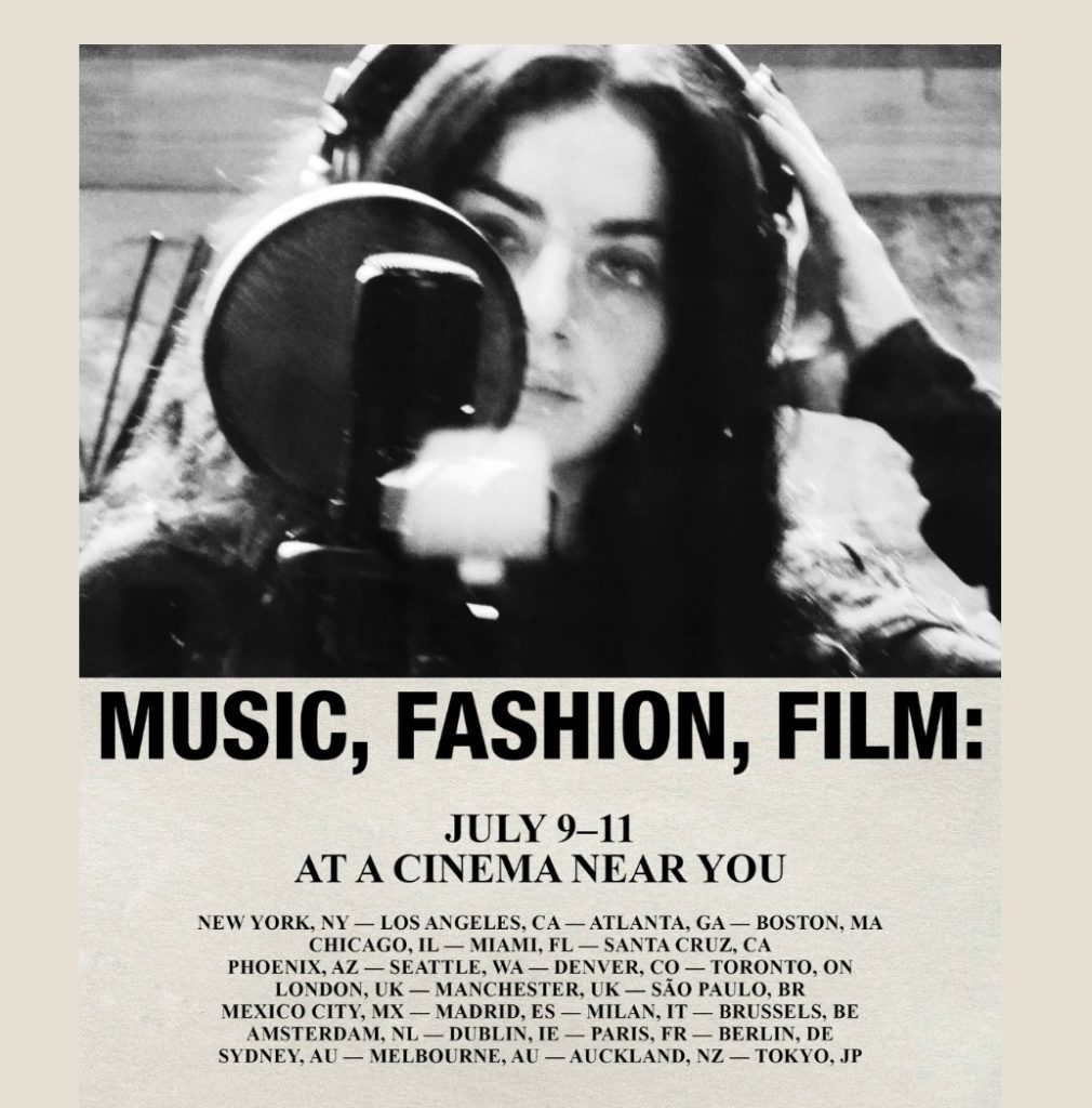 Charli XCX announces global listening, including Spain