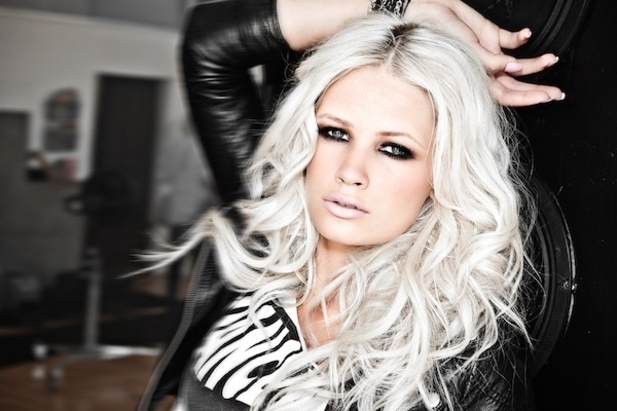 Lauren Bennett, voice of 'Party Rock Anthem', dies at 37