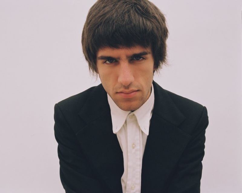 Teo Planell challenges current pop with the vintage 'Camila'