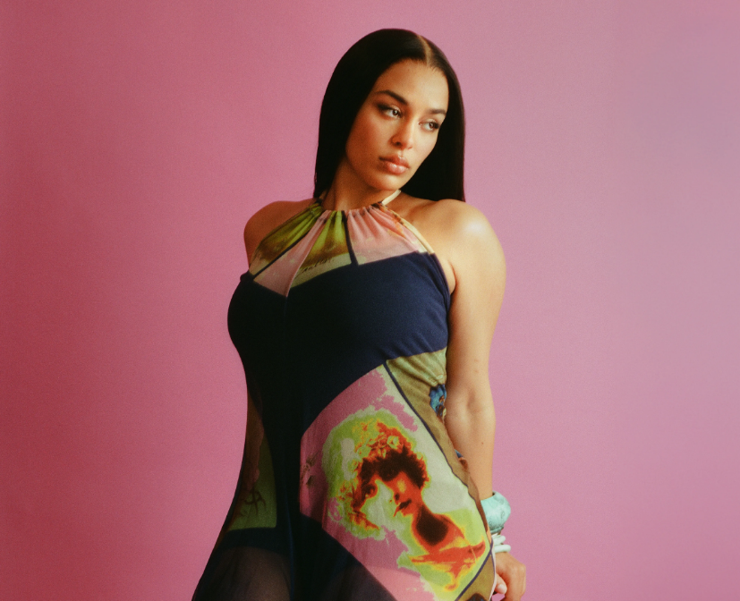 Jorja Smith invites you to the dance floor in the refreshing 'Dancing'