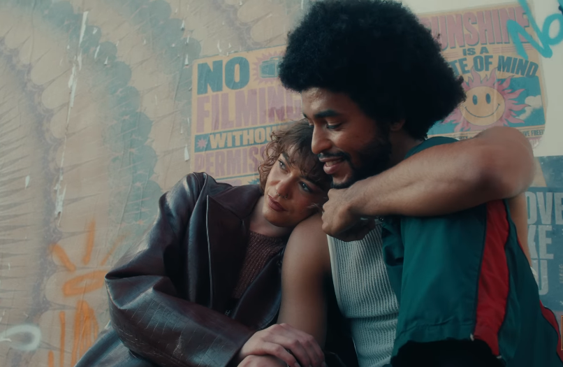Jungle use their infallible formula in the irresistible 'Sunshine'