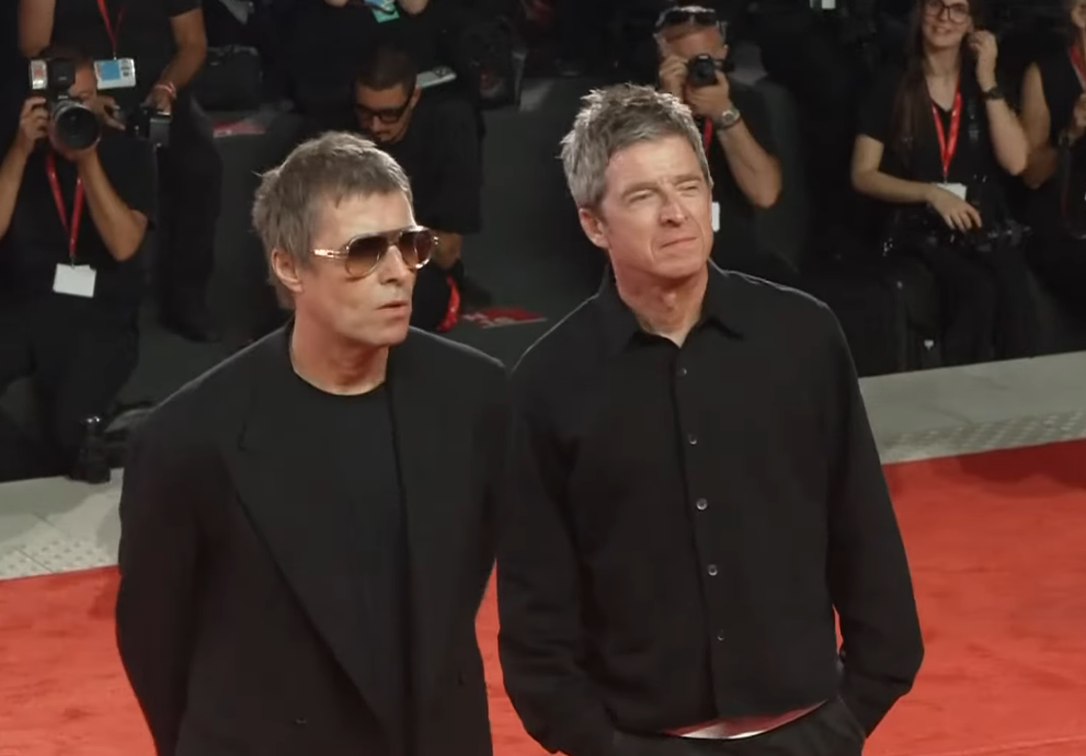Oasis devastate Venice; The Sun advances dates in Barcelona